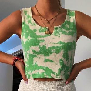 CROPPED TYE DYE TANK